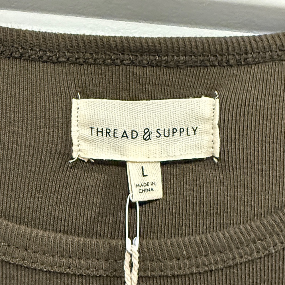 Thread & Supply Olive Crewneck T-Shirt 100% Cotton - Picture 2 of 5